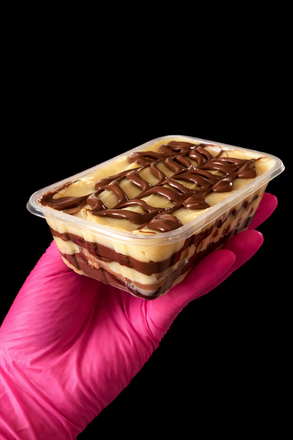 PAVÊ LEITE NINHO COM NUTELLA